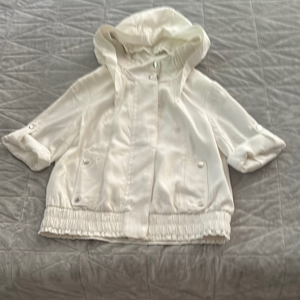 White house black market WomenWhite  with Hood jacket size xs - Picture 7 of 13